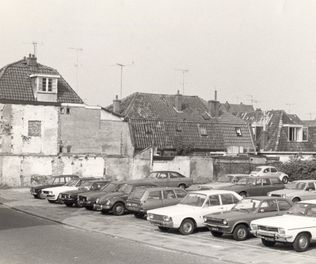 Achter 't Vosje hoek Hoogstraat bouw politiebureau (1980) HKW 04065